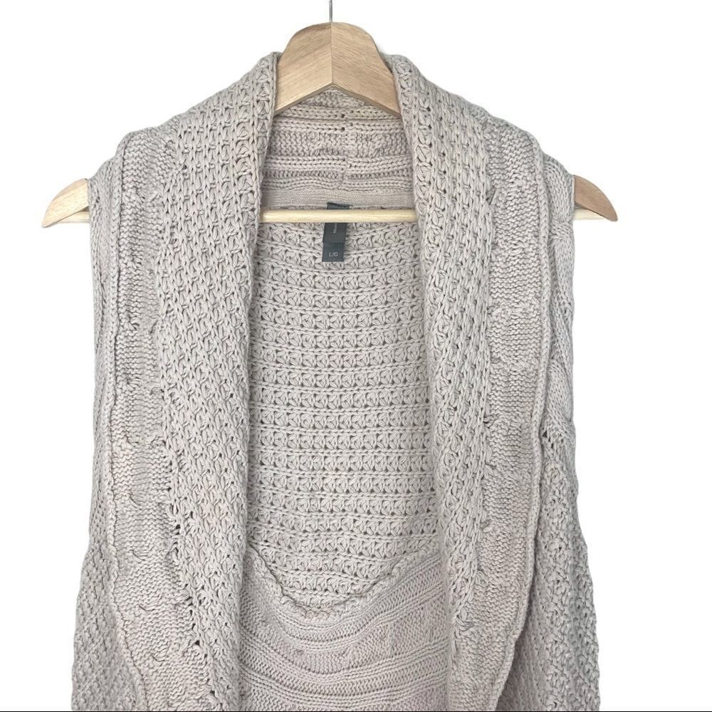 Denver Hayes Chunky Knit Crochet Vest - Picture 2 of 8